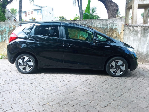 honda-fit-gp5-big-1