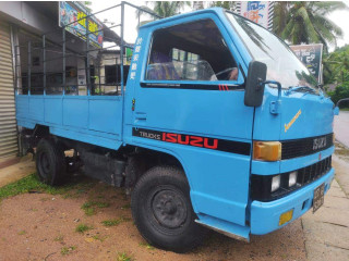 Isuzu lorry for sale