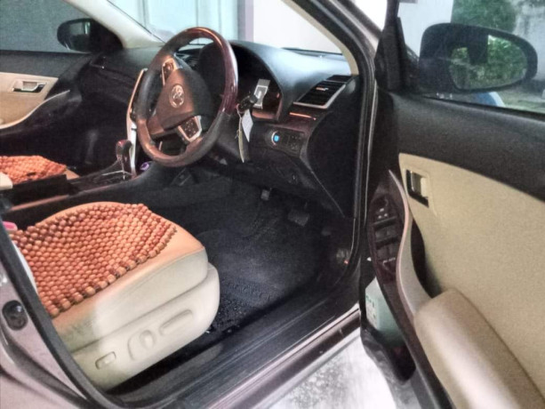 toyota-premio-ntz-260-2017-big-3