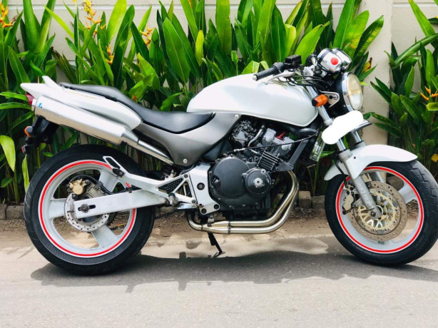honda-hornet-250-ch110-big-1