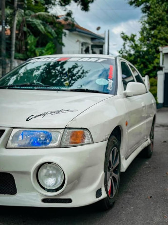 mitsubishi-lancer-ck2-1998-big-3
