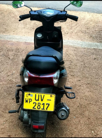 bajaj-kristal-scooter-2008-big-2