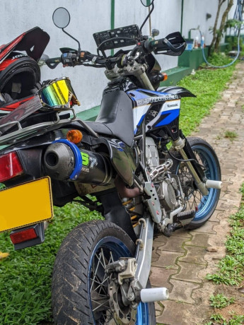kawasaki-d-tracker-2011-big-2