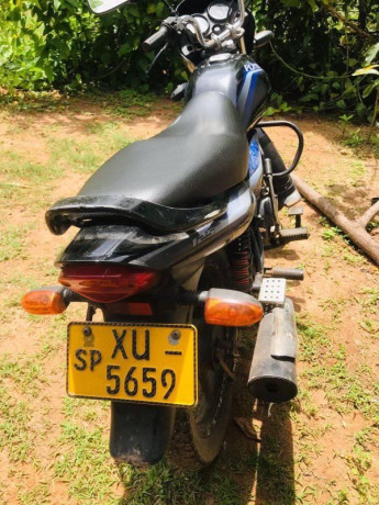 bajaj-platina-2012-big-3