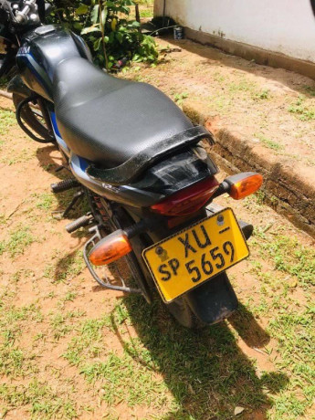 bajaj-platina-2012-big-4