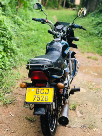 bajaj-ct100-2015-big-1