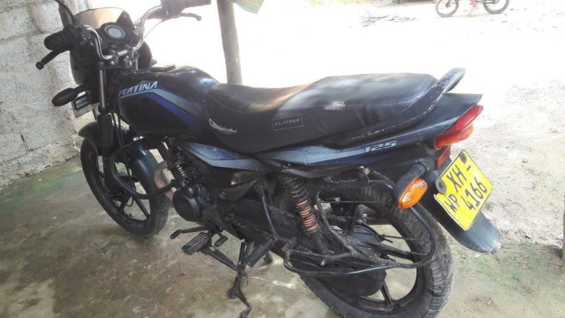 bajaj-platina-125-2012-big-1