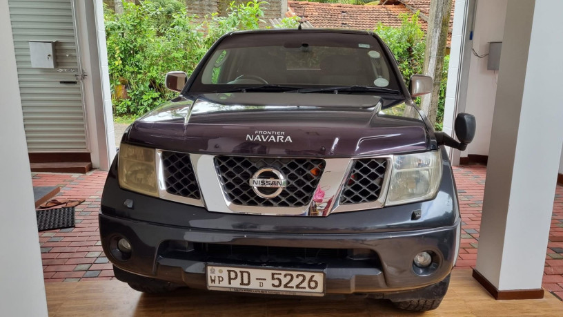 nissan-navara-2006-big-0