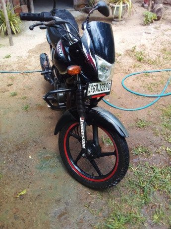 bajaj-platina-2013-big-0