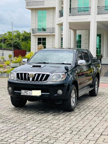 toyota-hilux-2007-big-0