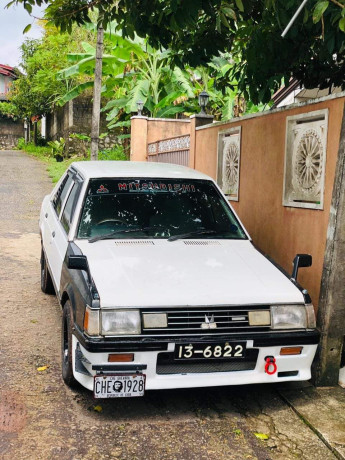 mitsubishi-lancer-box-1983-big-1