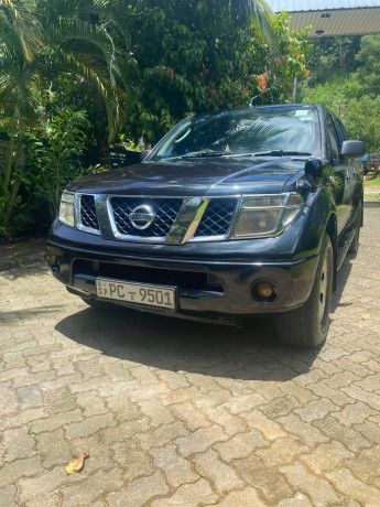 nissan-navara-2007-big-0