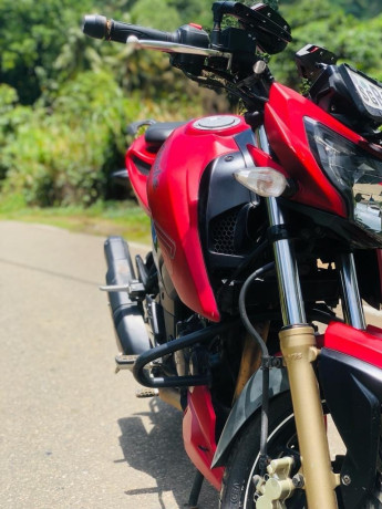 tvs-apache-200-big-2