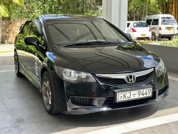 honda-civic-fd1-2008-big-0