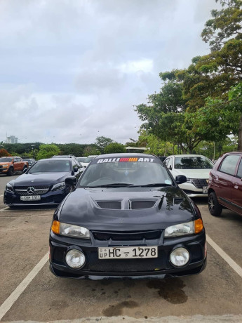 mitsubishi-lancer-ck2-2002-big-0