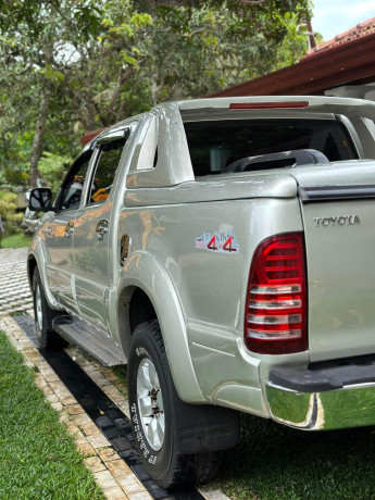 toyota-hilux-vigo-2007-big-3