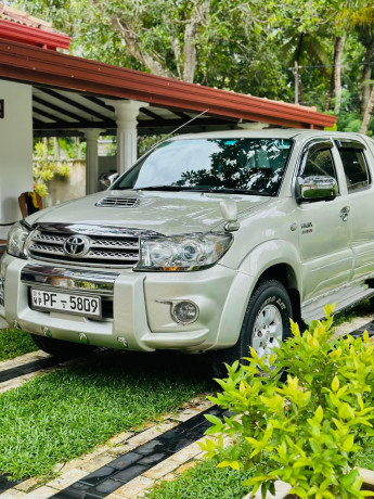 toyota-hilux-vigo-2007-big-0