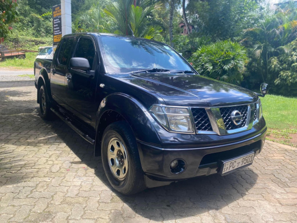 nissan-navara-outlow-2007-big-1