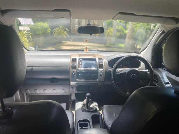 nissan-navara-outlow-2007-big-3