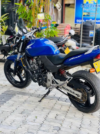 honda-hornet-250-ch110-2011-big-3