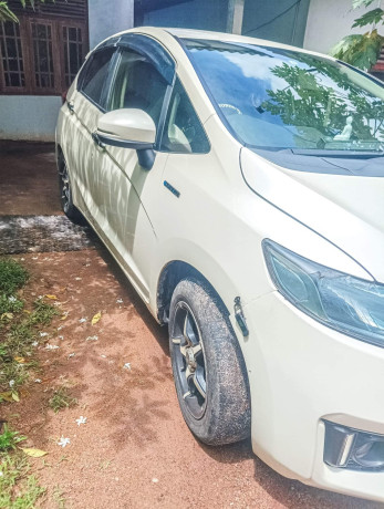 honda-fit-gp5-big-1