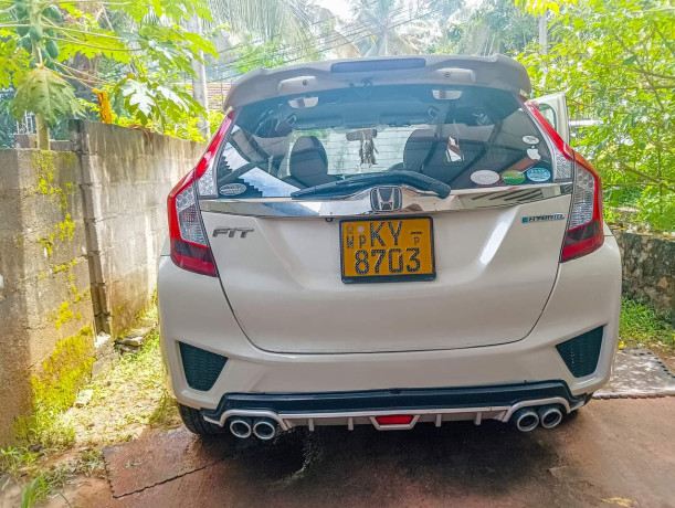 honda-fit-gp5-big-2