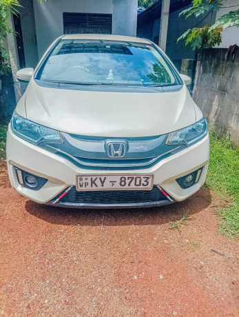 honda-fit-gp5-big-0