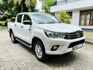 toyota-hilux-e-grade-2020