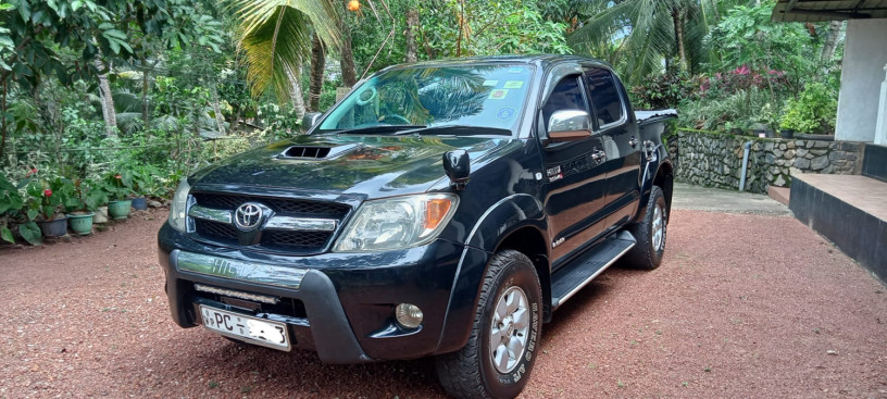 toyota-hilux-vigo-2007-big-1