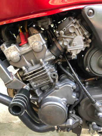 honda-hornet-ch130-2012-big-3