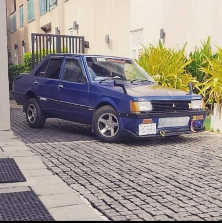 mitsubishi-lancer-box-1983-big-1