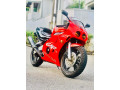 honda-cbr-gullarm-250-rr-small-2