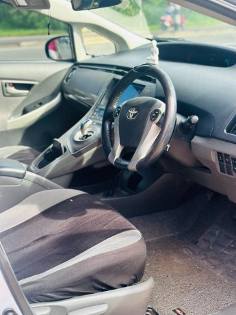 toyota-prius-2009-big-4