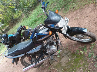 bajaj-ct100-2014