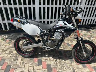 Kawasaki dtracker 2023