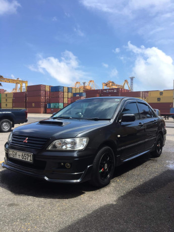 mitsubishi-lancer-cs1-2002-big-0