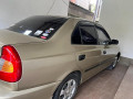 hyundai-accent-2001-small-2