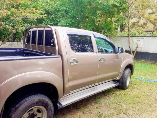 toyota-hilux-double-cab-2005-big-3