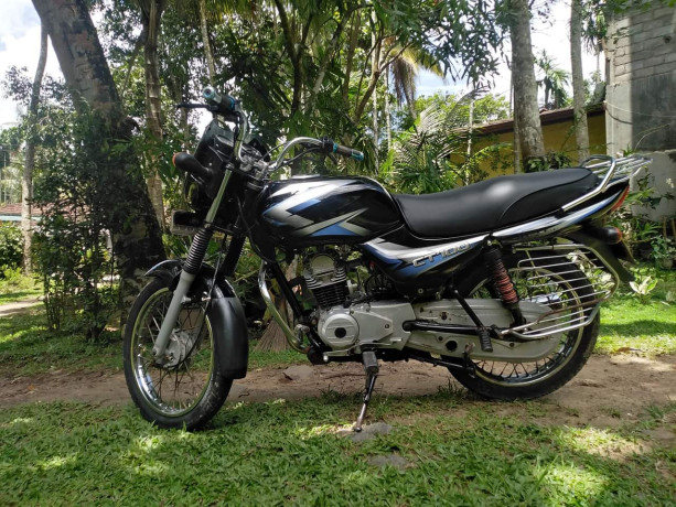 bajaj-ct100-2015-big-2