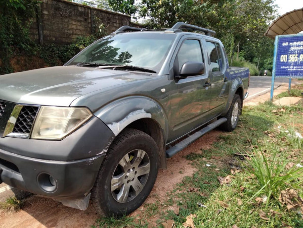 nissan-navara-2006-big-3