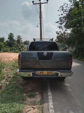 nissan-navara-2006-big-2