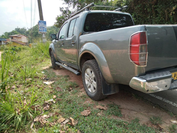 nissan-navara-2006-big-1