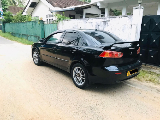 mitsubishi-lancer-ex8-2008-big-2
