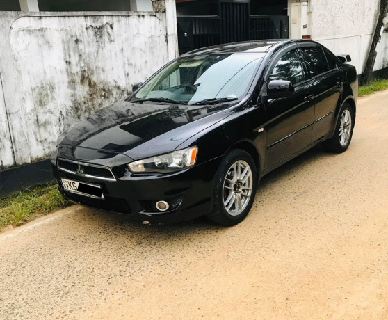 mitsubishi-lancer-ex8-2008-big-1