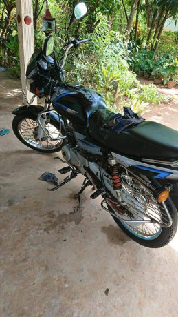 bajaj-ct100-2005-big-1