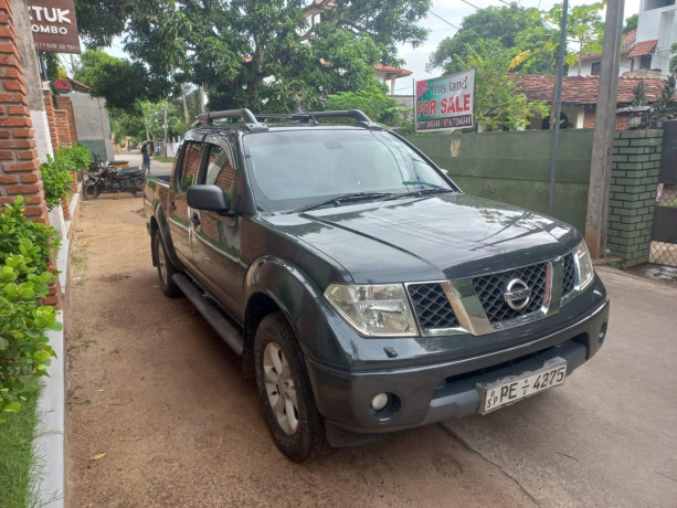 nissan-navara-2008-big-2