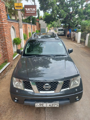 nissan-navara-2008-big-1