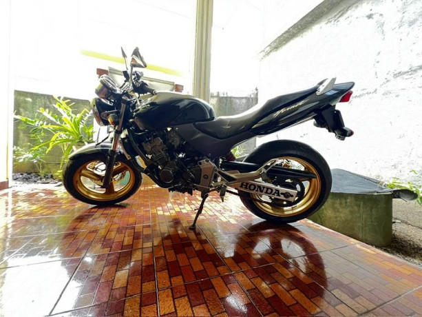 honda-hornet-ch130-big-0