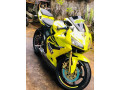 honda-cbr-gullarm-250-small-0