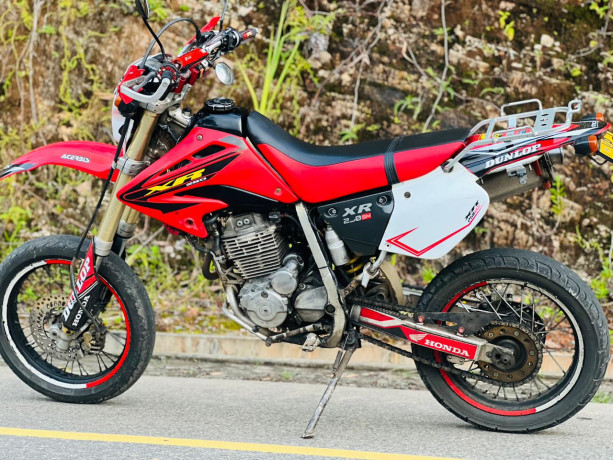 hinda-xr-ch171-2010-big-1